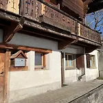 Les Marmouzets Апартаменты Грион